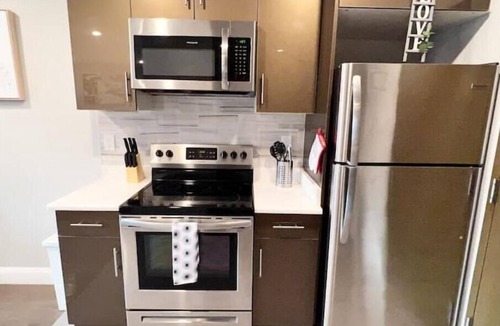 Logan Square Apartment | 303 Cozy and modern 1BR apartment in center City
