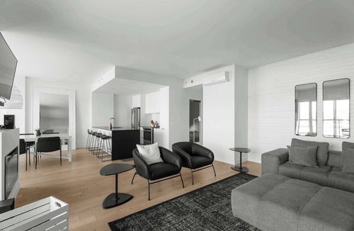 Baie-St-Paul Apartment | 303 | Luxury Yin Yang Retreat | Harmony & Pool