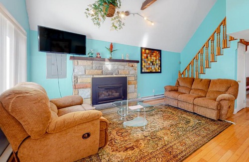 Pocono Lake House | 305 N Arrow Drive