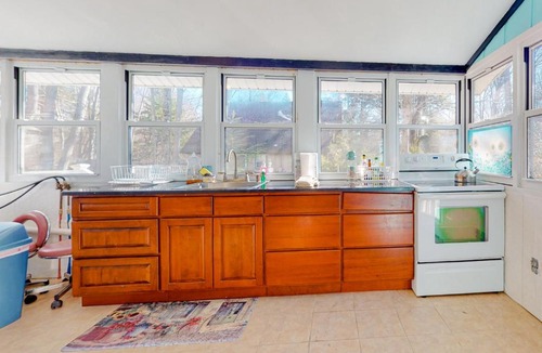 Pocono Lake House | 305 N Arrow Drive