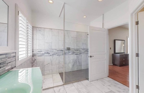 Las Cruces House | 3061 Chippewa Summit
