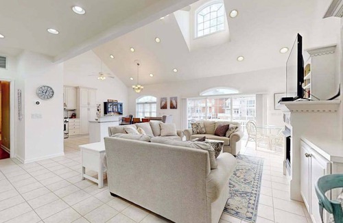 Heron Harbour Isle House | 309 White Heron Court