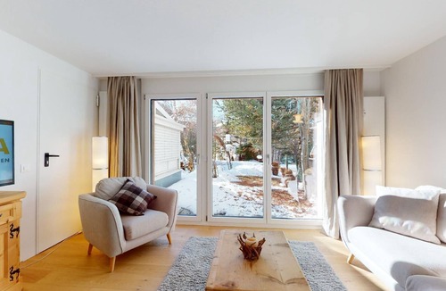 Celerina-Schlarigna Apartment | 3½-room flat on the ground floor on 2 floors, approx.