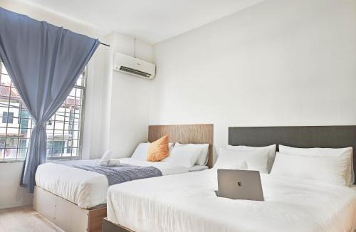 Sungai Buloh House | 31 Damansara Damai by Manhattan Group