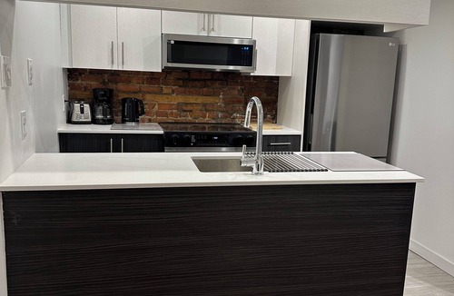 Latin Quarter Apartment | 31 Nights or more - 3 bedroom apartment in downtown Montréal with terrace