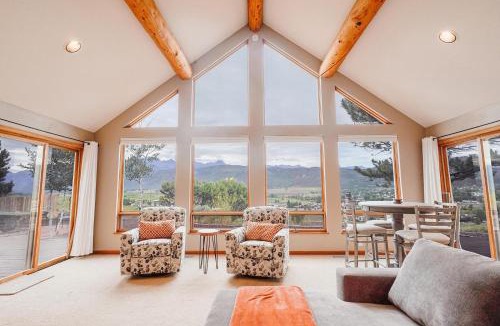 Ridgway House | 310 Vista Drive
