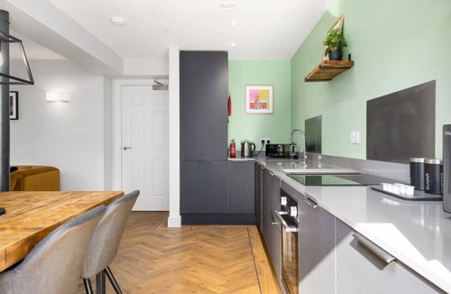 Dunfermline Apartment | 314 Reid's Corner - by StayDunfermline