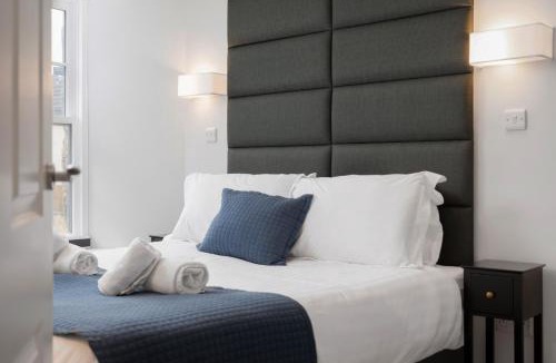 Dunfermline Apartment | 314 Reids Corner - by StayDunfermline