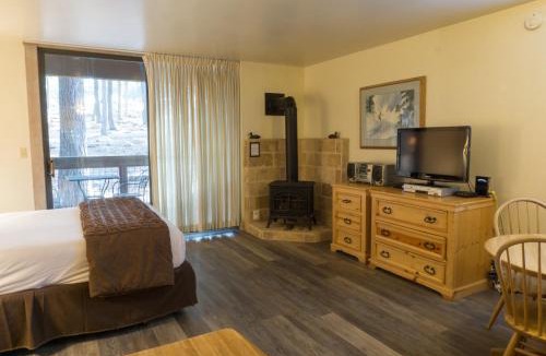 Truckee Apartment | 3159 Aspen Grove