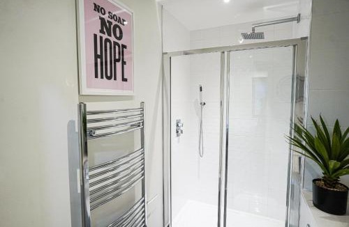 Bedford Apartment | 318 Platform Bedford