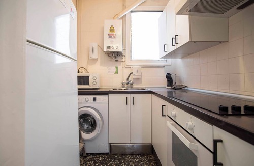 El Poble-sec Apartment | 31ABPAR1110 - Three Bedroom Apartment, Sleeps 4