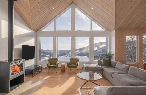 Stoneham Ski Chalet | 32 Chemin Blanc