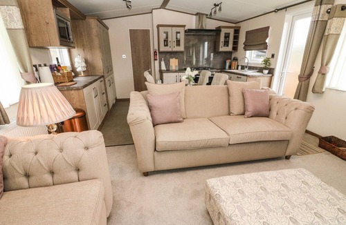 Tewitfield House | 32 Gressingham, CARNFORTH