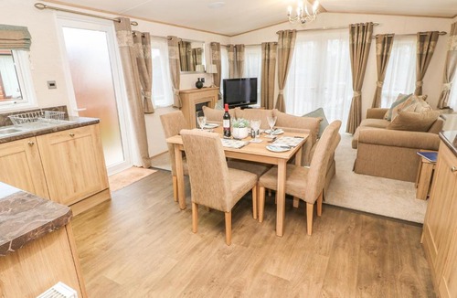 Haveringland House | 32 Lake View, Norwich