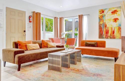 Hendricks and Venice Isles Apartment | 320-1 Las Olas Boulevard