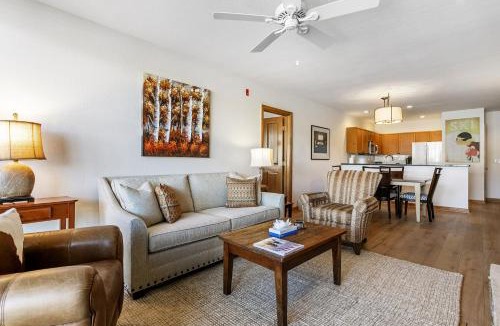 Avon Apartment | 320 Chapel Square condo