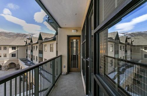 Avon Apartment | 320 Chapel Square condo