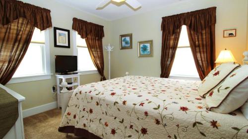 Cape May Point House | 320 Knox Avenue, Cape May Point