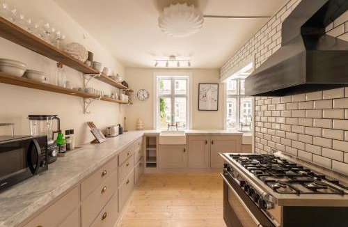 Copenhagen K Apartment | 320 SQM Townhouse by the Marble Church