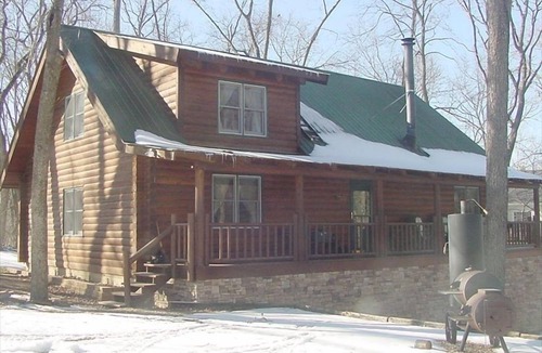 Hollister Cabin | 3200 Square Foot Log Home Near Branson!