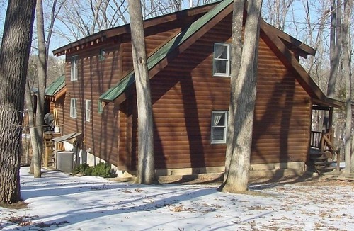 Hollister Cabin | 3200 Square Foot Log Home Near Branson!