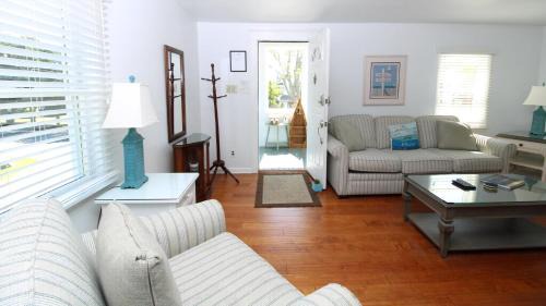 West Cape May House | 324 First Ave