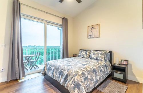 Ruskin House | 3260 Little Harbor