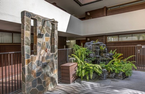 Downtown Honolulu Apartment | 32nd Floor Sky-High Honolulu Hideaway Suite | Free Parking