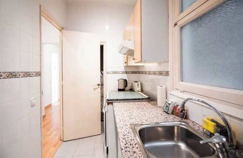 el Camp d'en Grassot i Gracia Nova Apartment | 32PAA1126 - Three Bedroom Apartment, Sleeps 5
