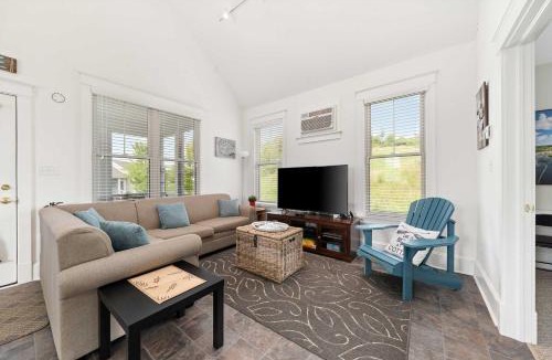 Cherry Valley House | 33 Butternut