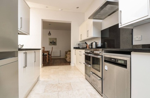 Upper Town Cottage | 33 Crescent Gardens