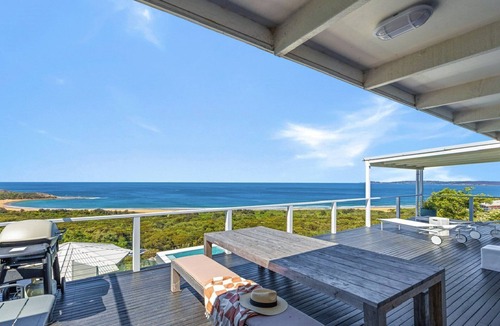 Killcare Heights House | 33 Degrees - Stunning Views by HolidayCo.