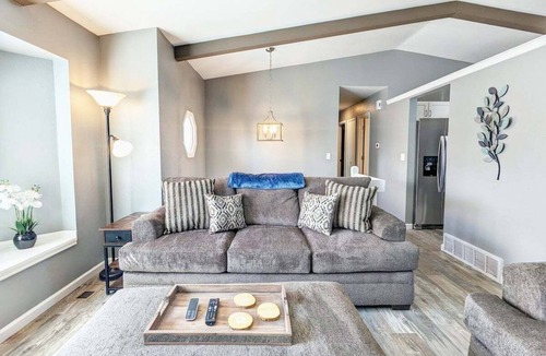 Briargate Cottage | 3330 Mirage