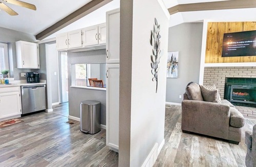 Briargate Cottage | 3330 Mirage