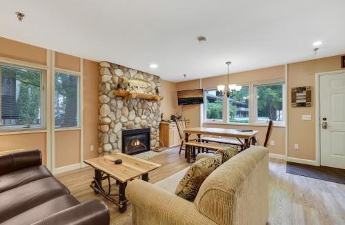 Boyne Falls Villa | 335E Mountain Villa