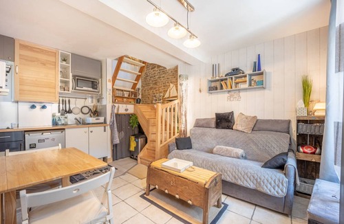 Saint-Regnobert-de-la-Cote-de-Nacre House | 34 m² House ∙ 2 bedrooms ∙ 4 guests
