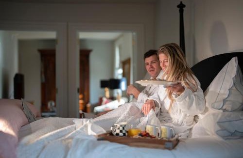 Skaneateles Historic District Hotel | 34 State "Historic Luxury Suites" Skaneateles