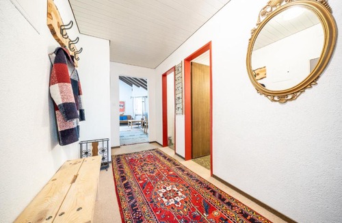 Vulpera Apartment | 3403 Heimelige Wohnung mit viel Dachschraege