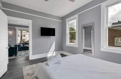 Hampton House | 341 2-homes that sleep 16