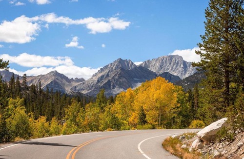 Mammoth Lakes Apartment | #341 - Walk to Gondola & Village Luxury Condo - Spa & Pool