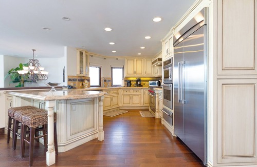 Hollywood House | 3425O Oceanfront Tuscan Villa