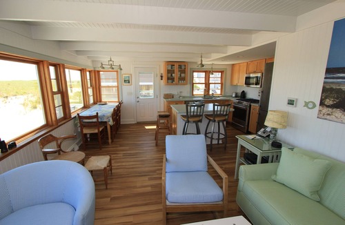 Sagamore Beach Cottage | 343 Phillips Rd - Oceanfront Sagamore Beach Cottage, Pet-Friendly, Central A/C