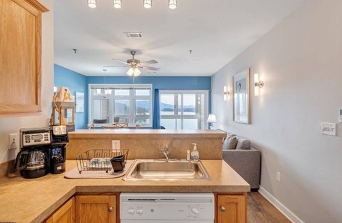 Huddleston Apartment | #344 Pointe - 2 Bedroom Lakefront Condo at Mariners SML