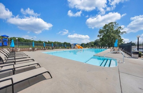 Huddleston Apartment | #344 Pointe - 2 Bedroom Lakefront Condo at Mariners SML