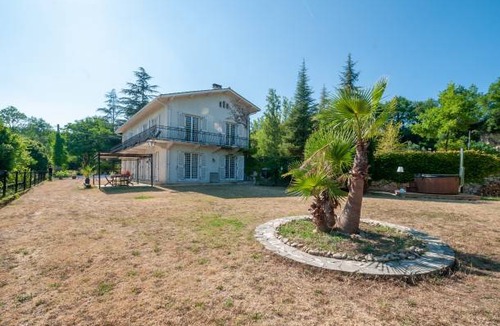 Vianne House | 345 m² House ∙ 5 bedrooms ∙ 13 guests