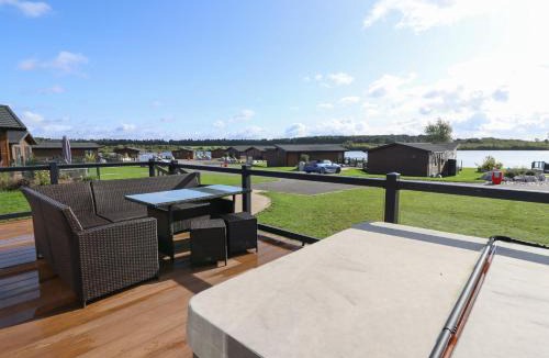 Oakmere House | 35 Delamere Point