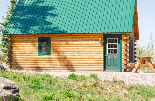 Columbia Falls Cabin | #35 - Flagpole View Cabins - King Cabin
