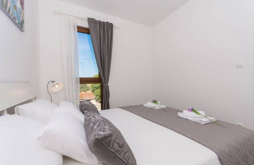 Veliki Drvenik Apartment | 35 m² Apartment ∙ 1 bedroom ∙ 4 guests