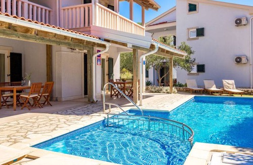 Rab Apartment | 35 m² Apartment ∙ 1 bedroom ∙ 4 guests