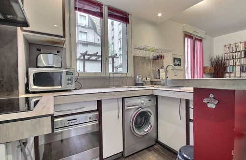 17th Arrondissement Apartment | 35 m² Apartment ∙ 1 bedroom ∙ 2 guests